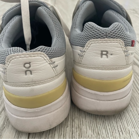 On Cloud Women’s Shoes The Roger Advantage . White/Rose. Size US6 - Picture 8 of 11